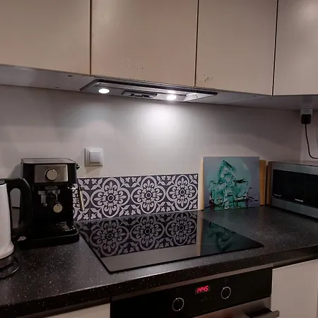 Jk 47 A Z Miejscem Postojowym W Garazu Апартаменты Варшава