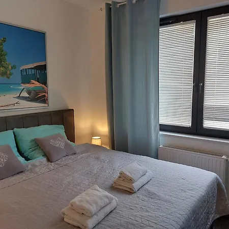 Jk 47 A Z Miejscem Postojowym W Garazu *