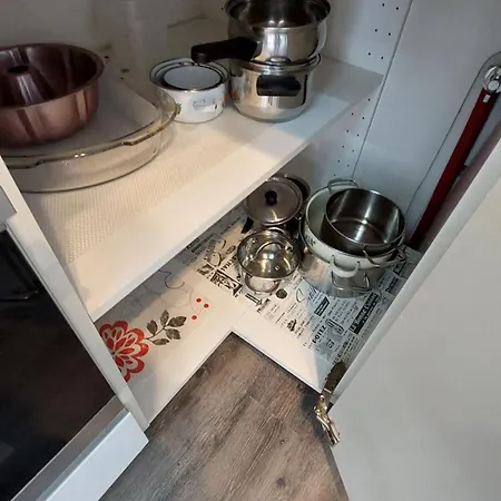 Jk 47 A Z Miejscem Postojowym W Garazu Warschau