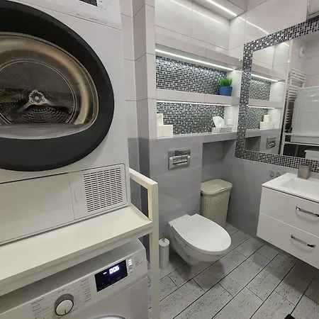 Jk 47 A Z Miejscem Postojowym W Garazu Apartment