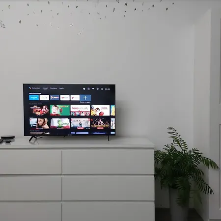 Jk 47 A Z Miejscem Postojowym W Garazu