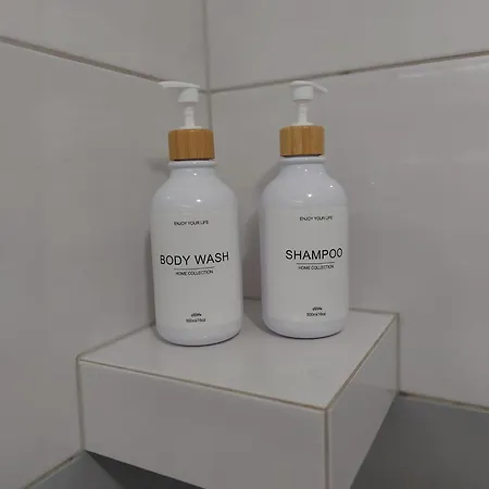 Jk 47 A Z Miejscem Postojowym W Garazu Warschau