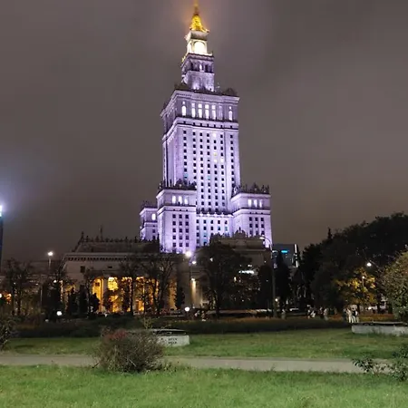 Jk 47 A Z Miejscem Postojowym W Garazu *