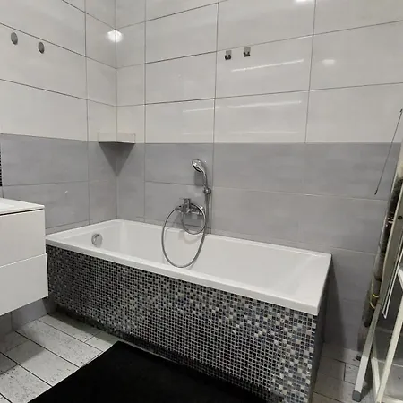 Jk 47 A Z Miejscem Postojowym W Garazu Apartman