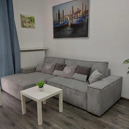 Apartment Jk 47 A Z Miejscem Postojowym W Garazu Warschau
