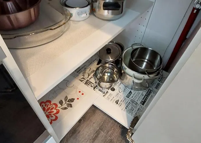 Jk 47 A Z Miejscem Postojowym W Garazu وارسو