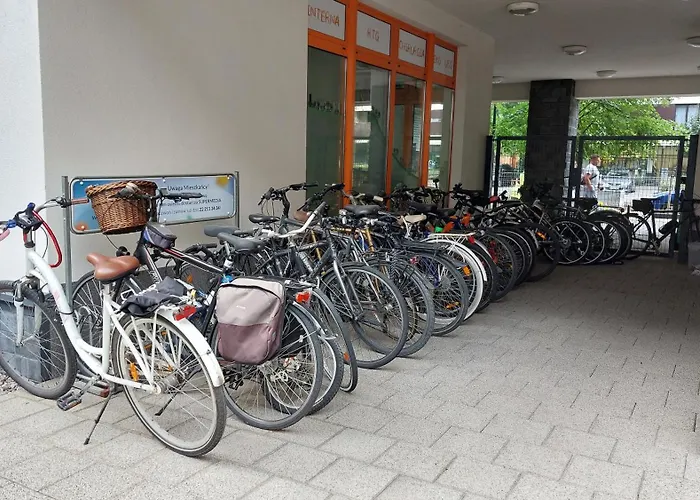 Jk 47 A Z Miejscem Postojowym W Garazu شقة *