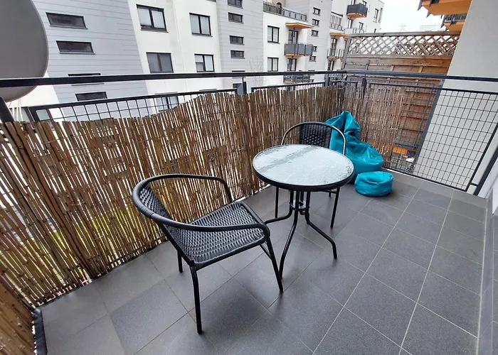 Jk 47 A Z Miejscem Postojowym W Garazu شقة *