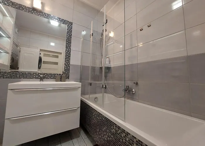 Jk 47 A Z Miejscem Postojowym W Garazu *