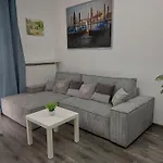 Lejlighed Jk 47 A Z Miejscem Postojowym W Garazu Warszawa